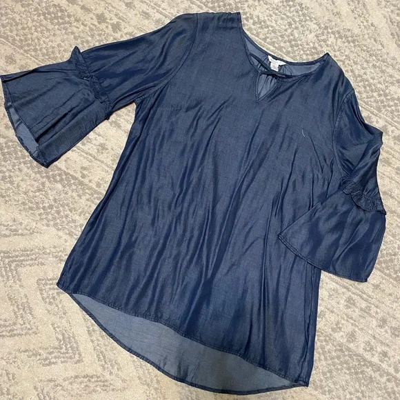 Blouse - Picture 2 of 3